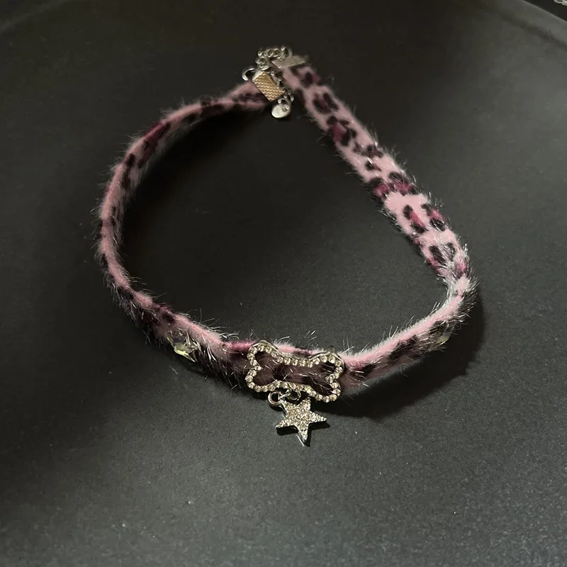 Women'S Accessories In The 90S - Милые ожерелья-чокеры с подвесками в виде