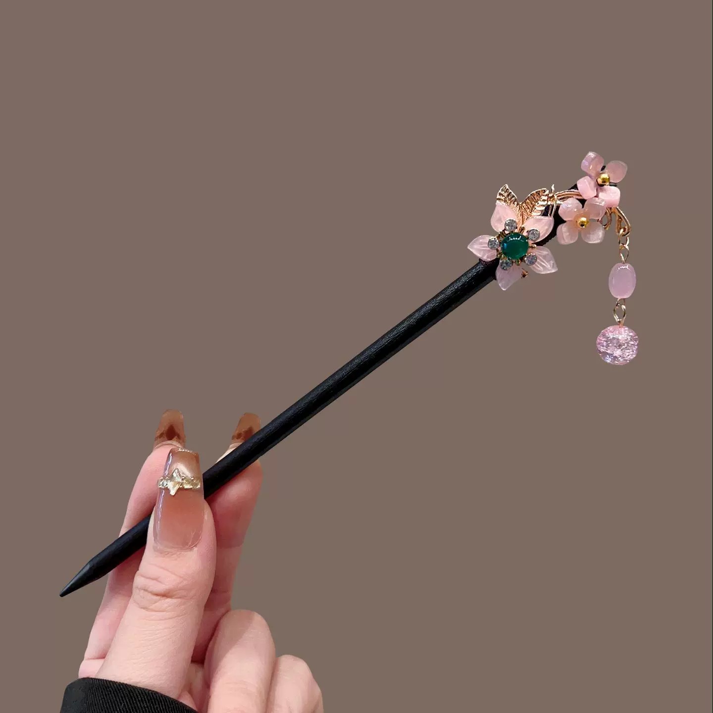 Антикварная деревянная заколка – обзор и цена Young Women'S Accessories